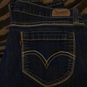 Women’s Levi Jeans